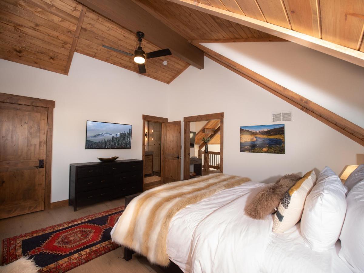 Chic Retreat Indoor Outdoor Fireplace, Private Jacuzzi, Great Location! 埃斯蒂斯帕克 外观 照片
