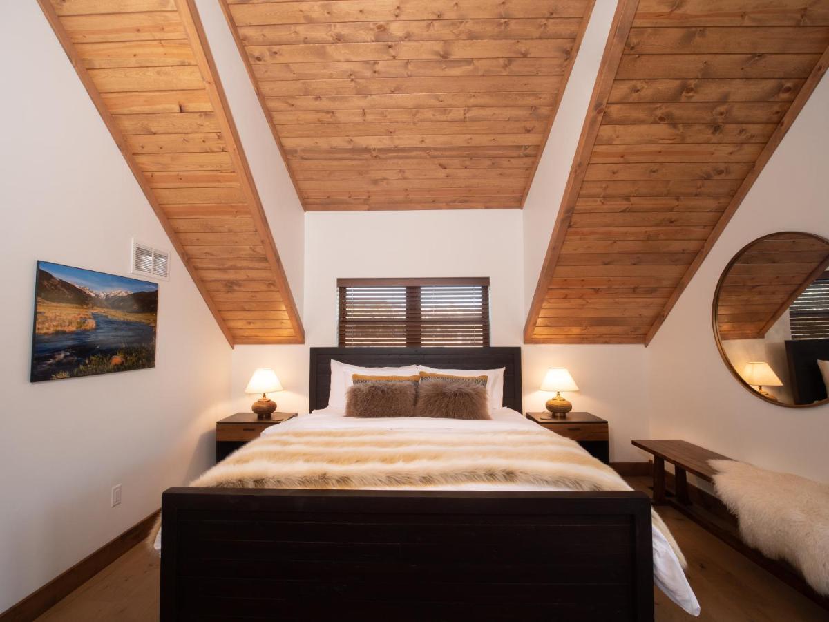 Chic Retreat Indoor Outdoor Fireplace, Private Jacuzzi, Great Location! 埃斯蒂斯帕克 外观 照片