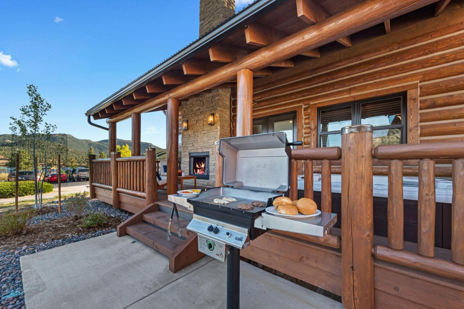 Chic Retreat Indoor Outdoor Fireplace, Private Jacuzzi, Great Location! 埃斯蒂斯帕克 客房 照片